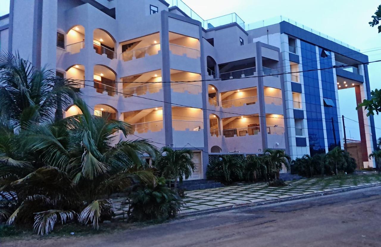 El Doria Hotel Ломе Екстериор снимка