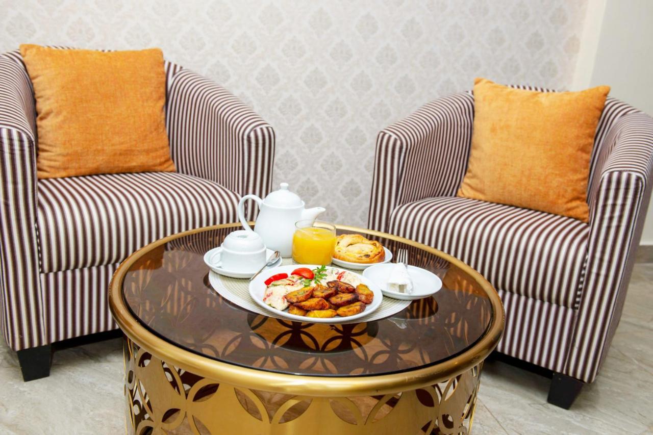 El Doria Hotel Ломе Екстериор снимка