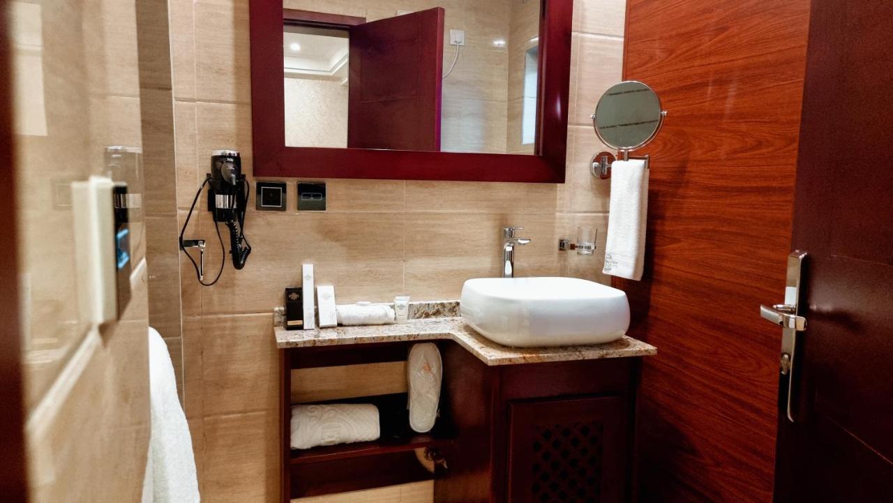 El Doria Hotel Ломе Екстериор снимка