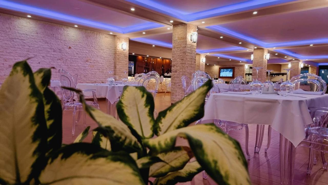 El Doria Hotel Ломе Екстериор снимка