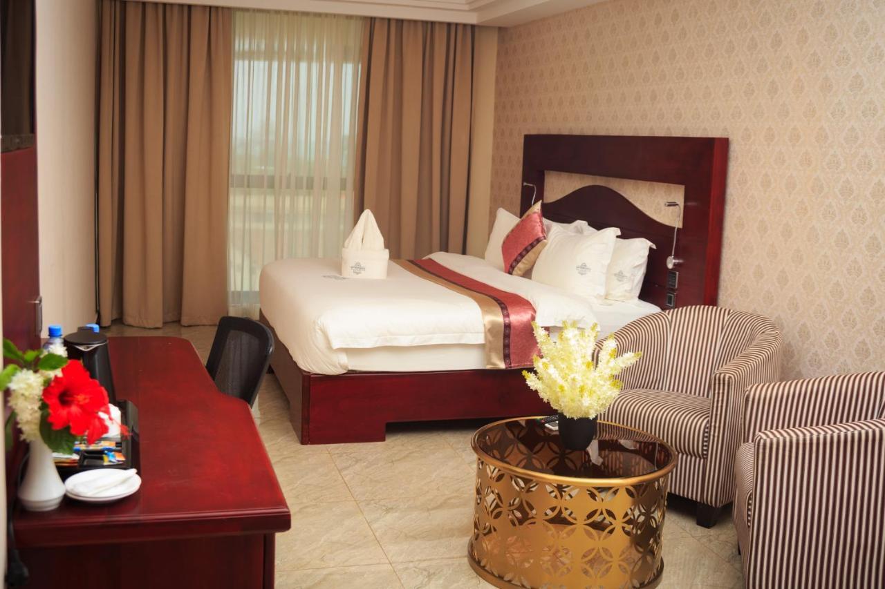 El Doria Hotel Ломе Екстериор снимка